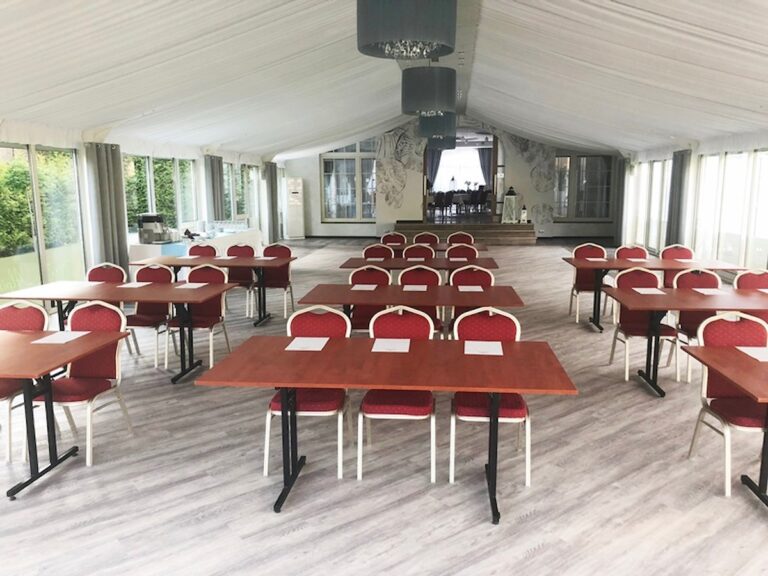 Sale konferencyjne w Hotelu Alpin w Szczyrku – nowoczesna przestrzeń na konferencje i spotkania biznesowe