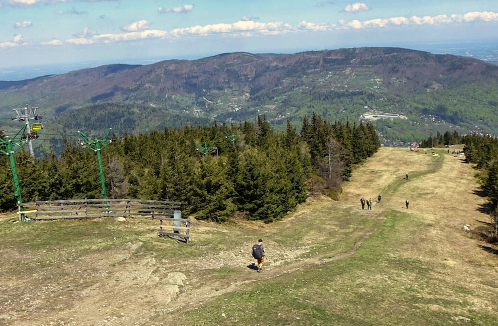 Szlak na Skrzyczne w Szczyrku – piesze wędrówki w okolicy Hotelu Alpin